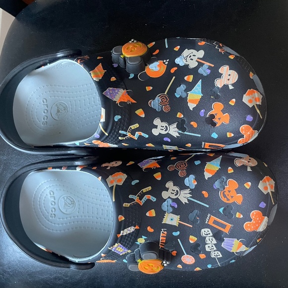 CROCS Shoes - Disney Halloween Crocs